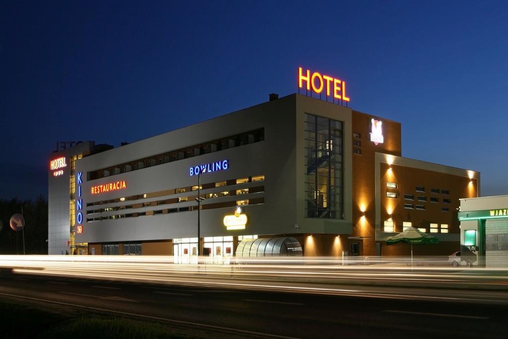 Quest Hotel - Dawniej Hotel Planeta Brzesko Dış mekan fotoğraf